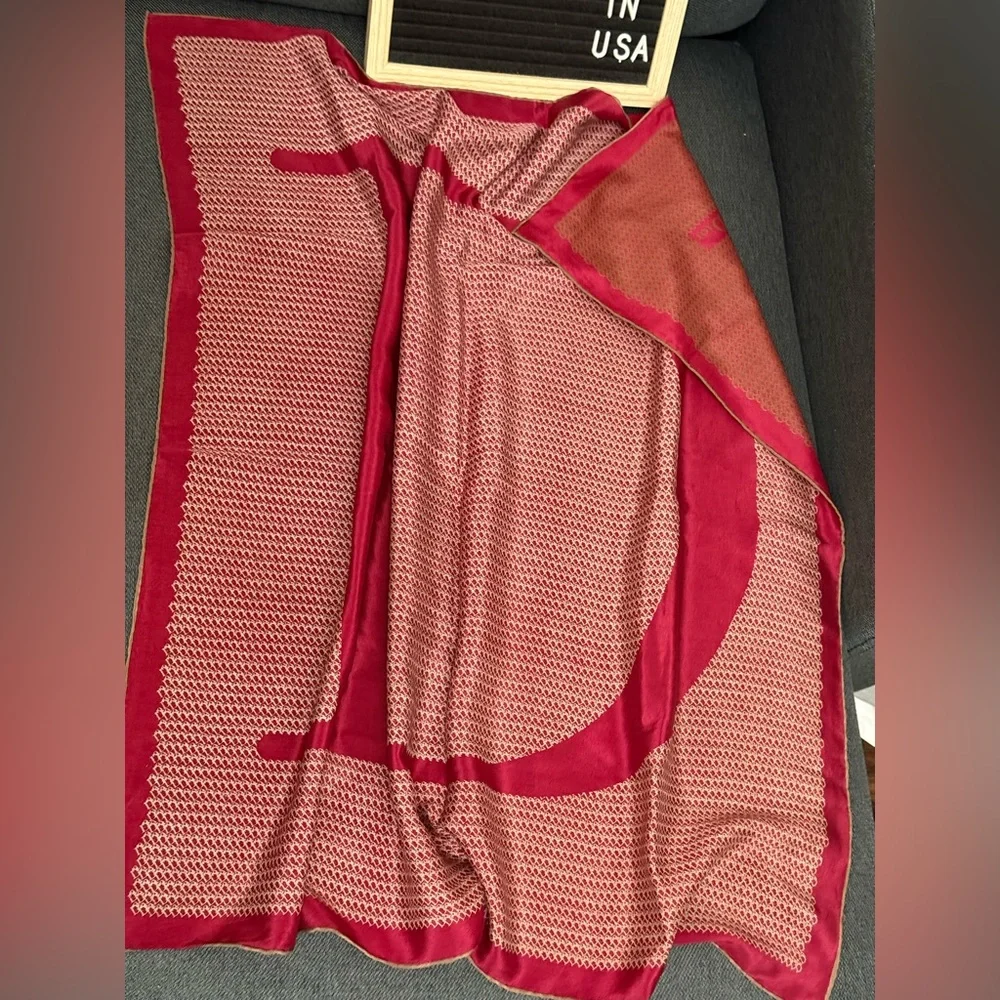 🧣Dior silk square scarf